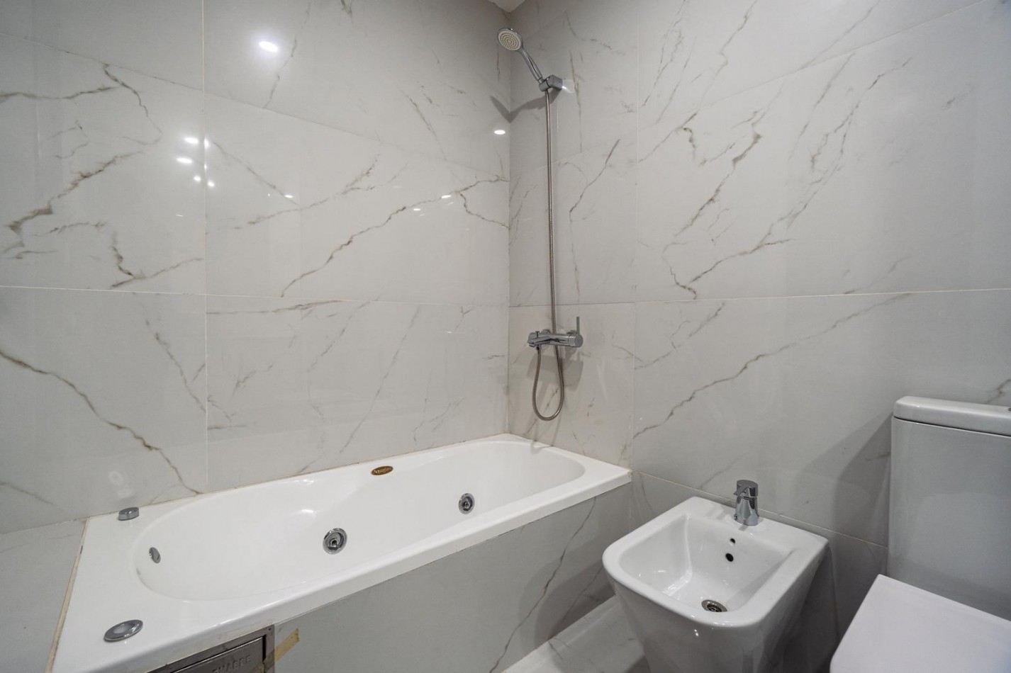 SCHWEITZER 8821  PISO 6 DTO B