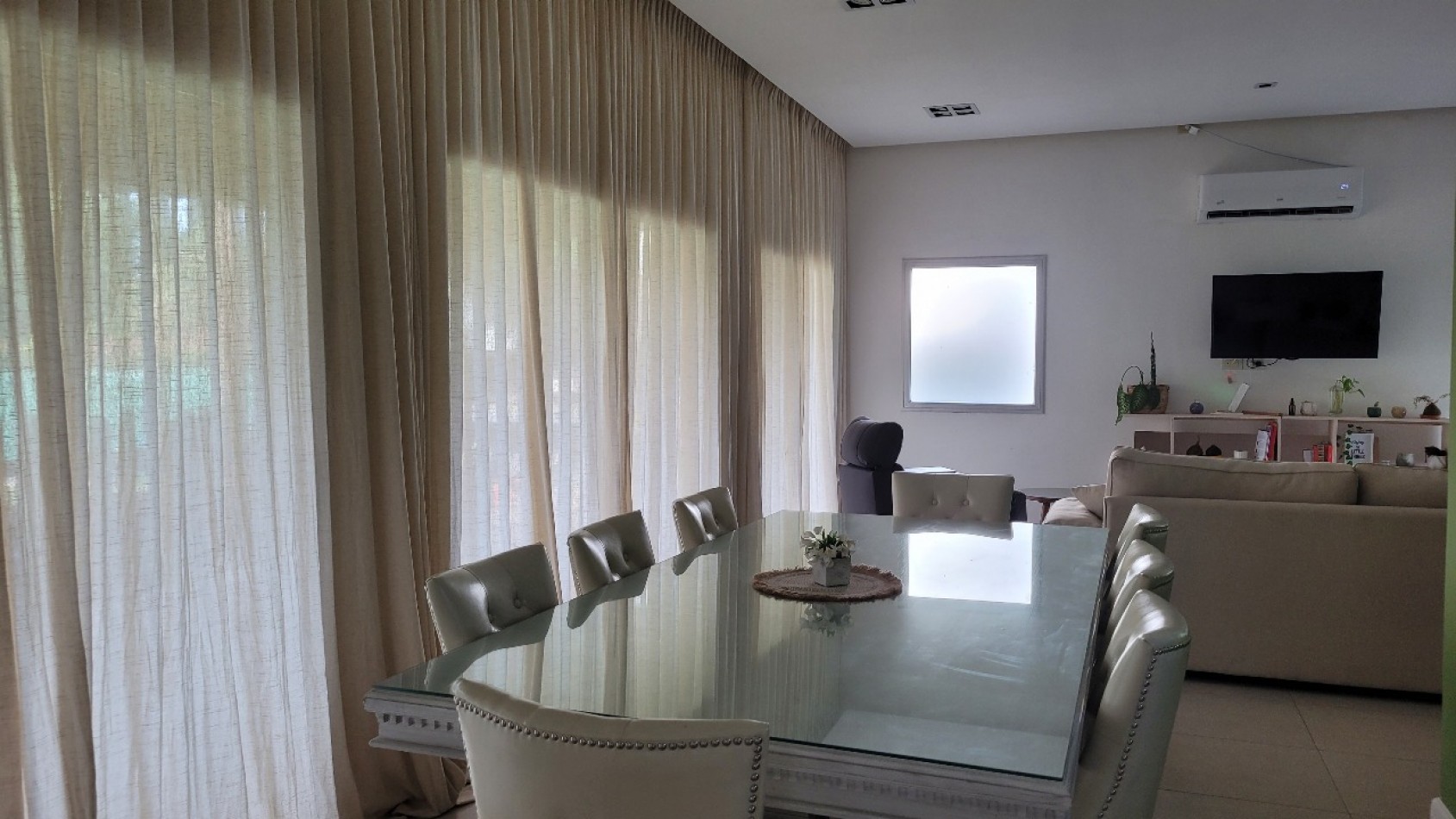 CASA DE TRES DORMITORIOS - BARRIO PRIVADO SOL DEL PARANA