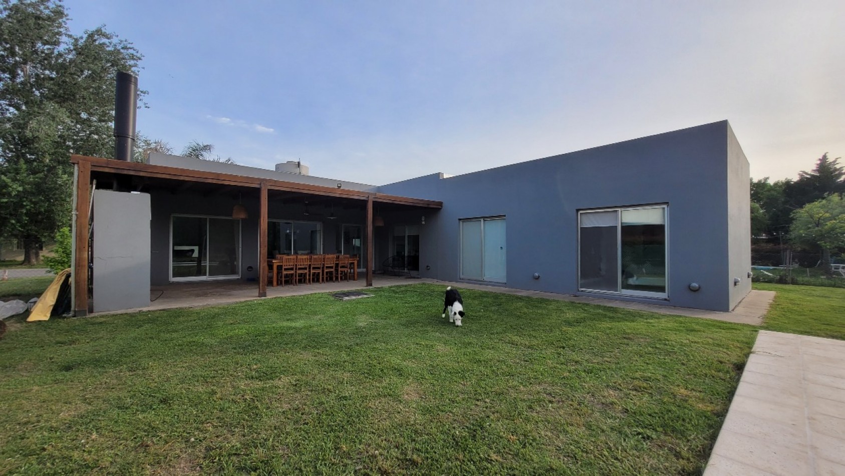 CASA DE TRES DORMITORIOS - BARRIO PRIVADO SOL DEL PARANA