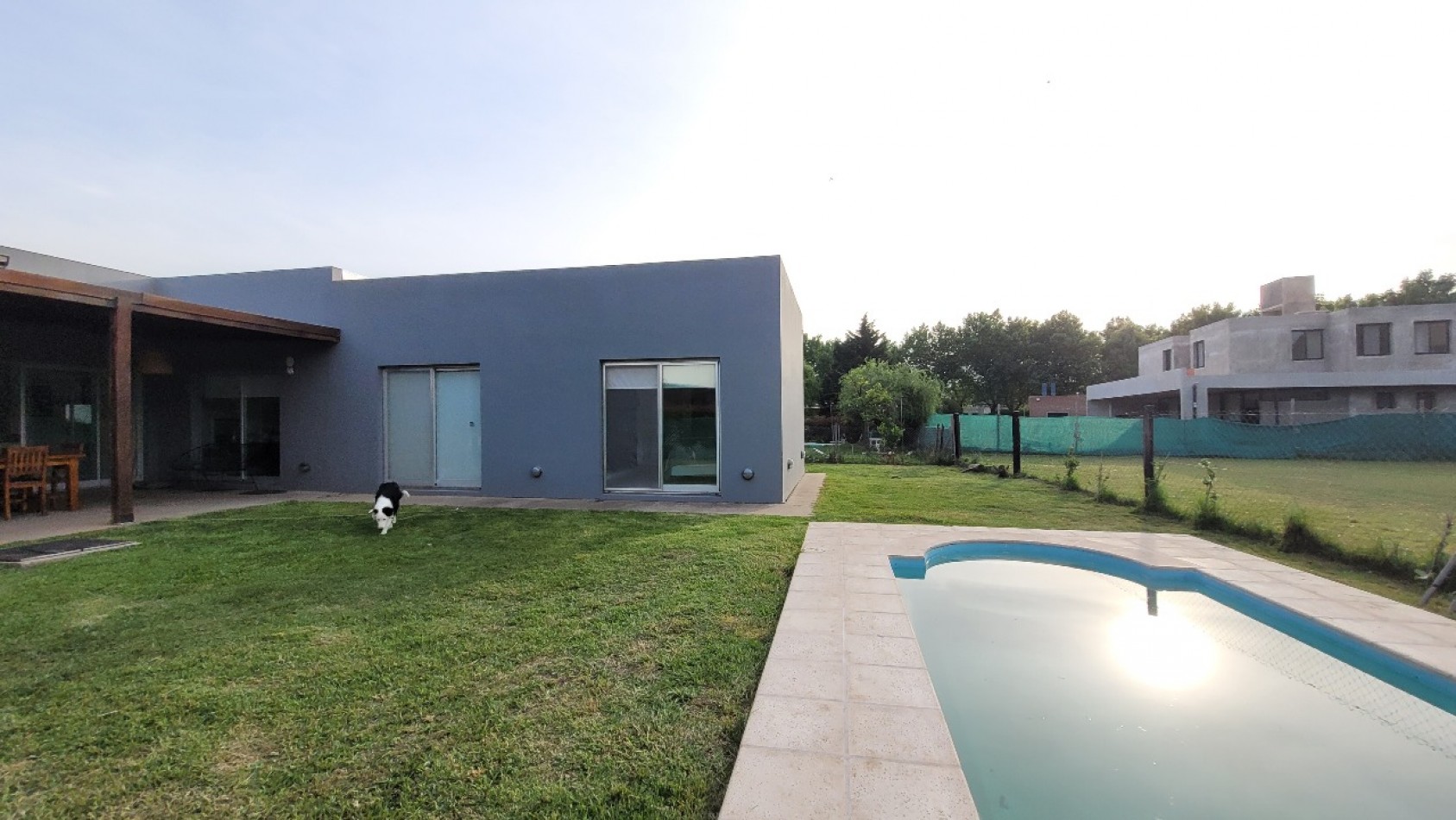 CASA DE TRES DORMITORIOS - BARRIO PRIVADO SOL DEL PARANA