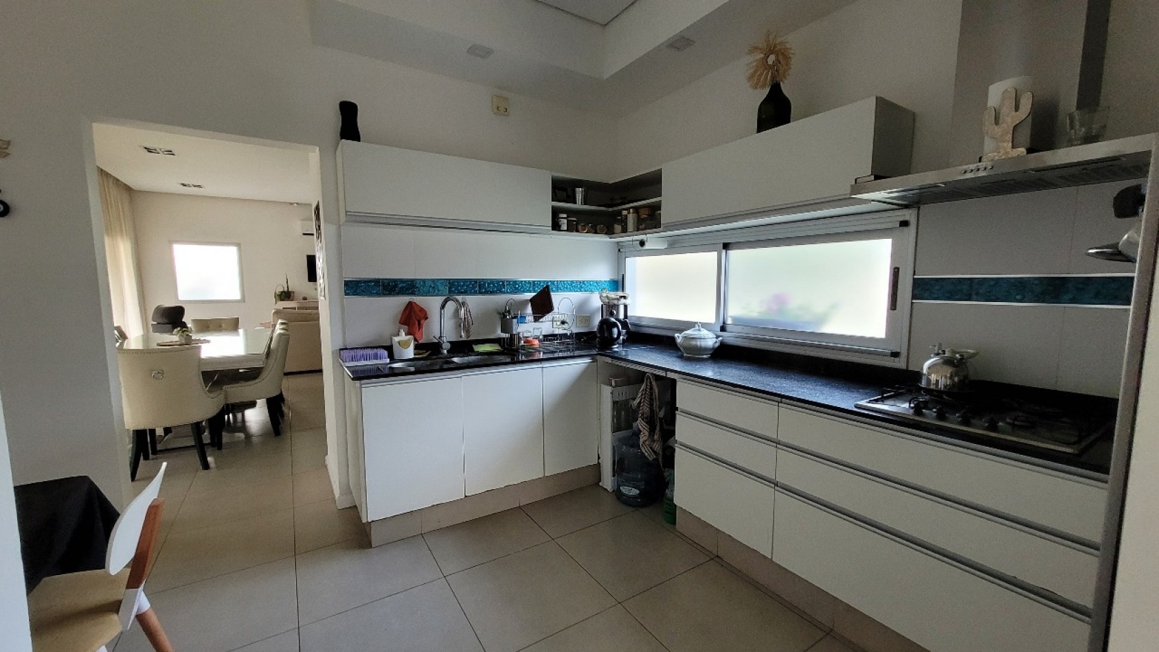 CASA DE TRES DORMITORIOS - BARRIO PRIVADO SOL DEL PARANA