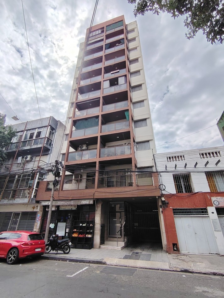 BUENOS AIRES 1555  PISO 09  DTO 01