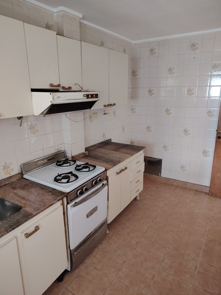 BUENOS AIRES 1555  PISO 09  DTO 01