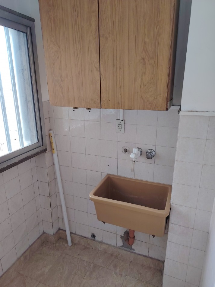 BUENOS AIRES 1555  PISO 09  DTO 01