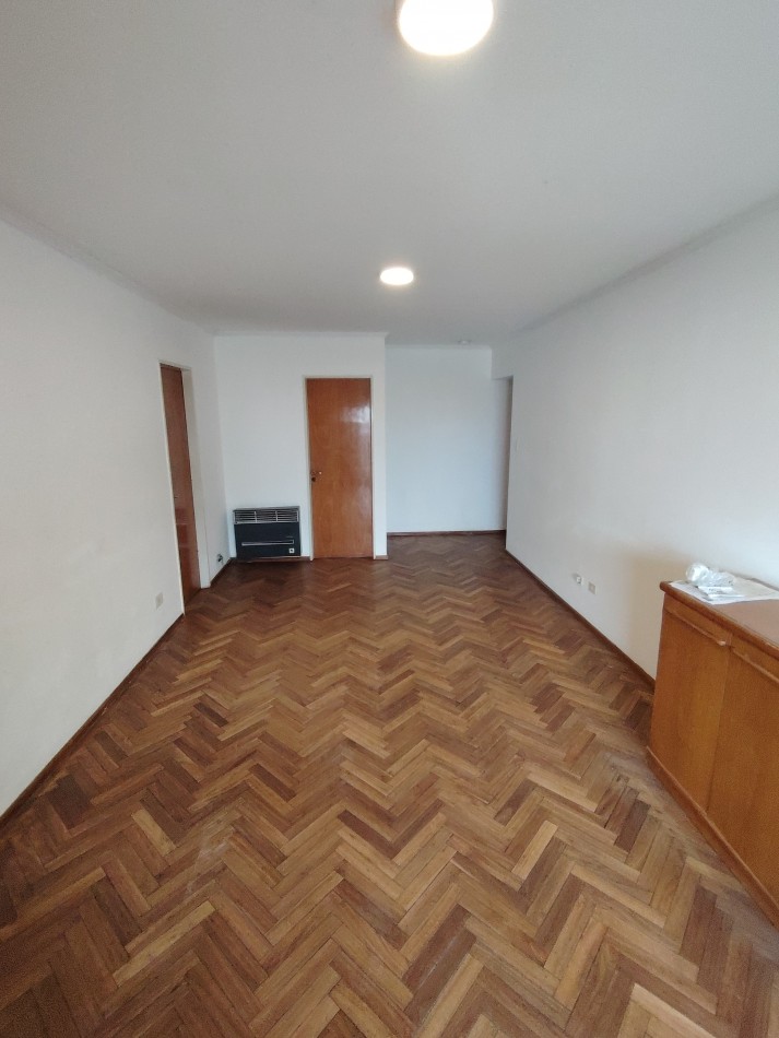 BUENOS AIRES 1555  PISO 09  DTO 01