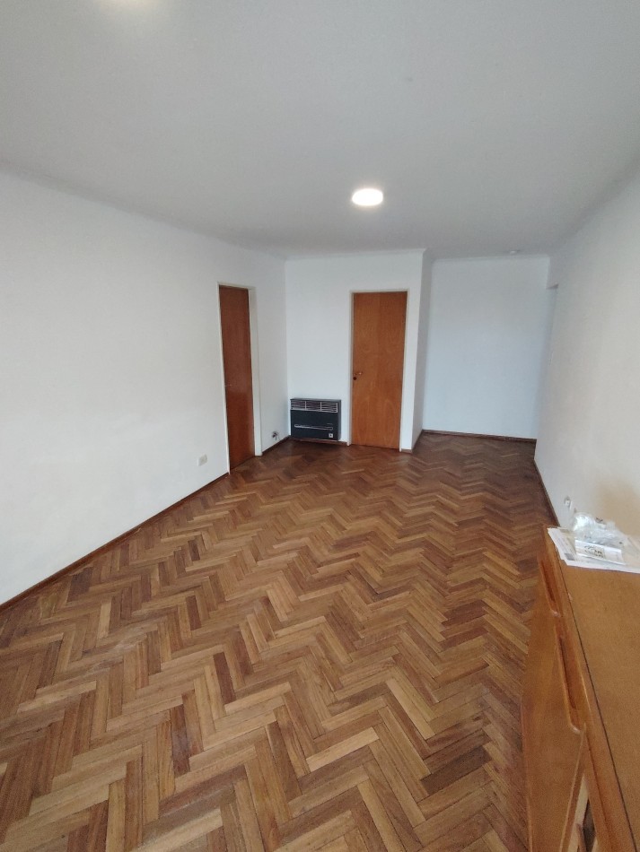 BUENOS AIRES 1555  PISO 09  DTO 01