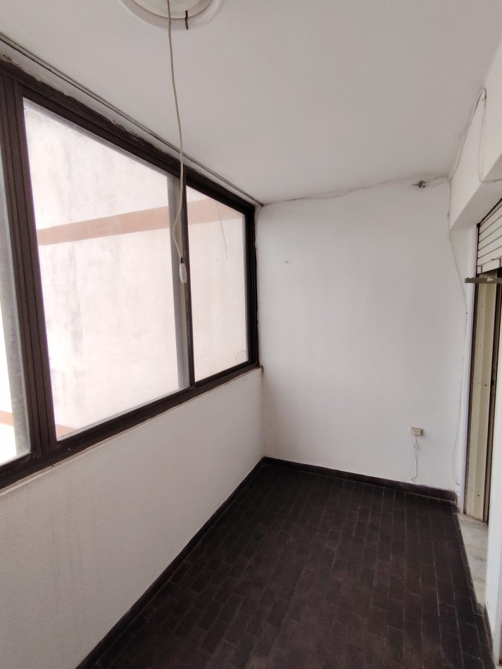 BUENOS AIRES 1555  PISO 09  DTO 01