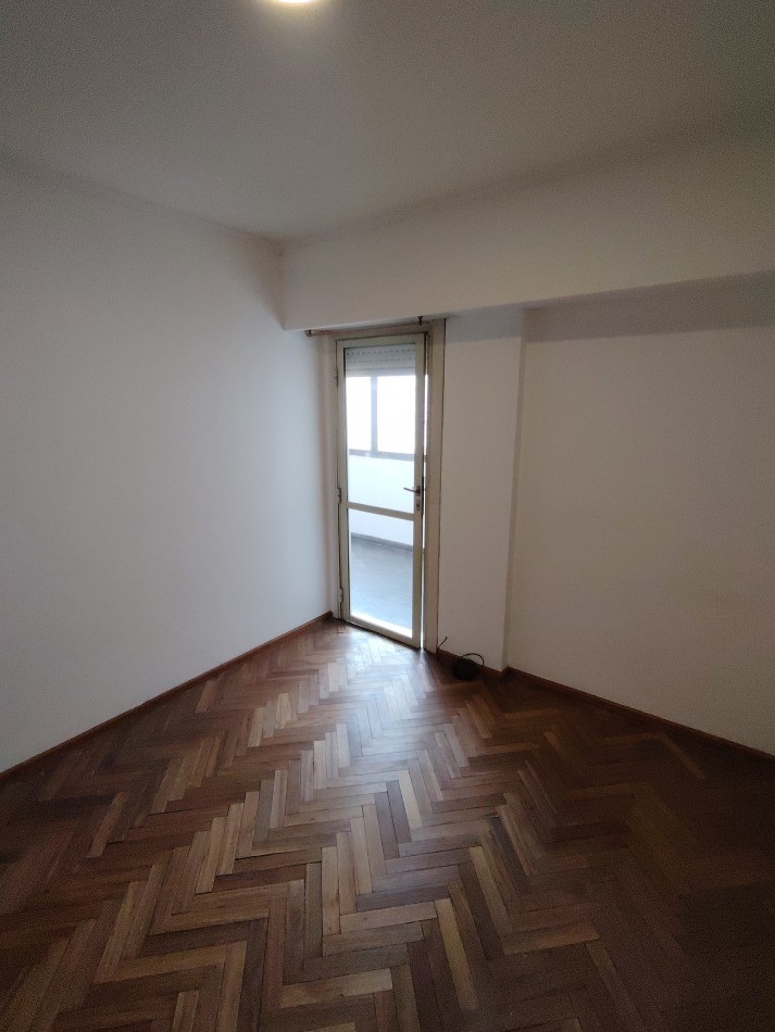 BUENOS AIRES 1555  PISO 09  DTO 01